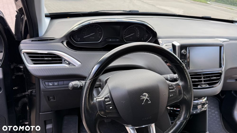 Peugeot 208 1.2 PureTech Style - 5