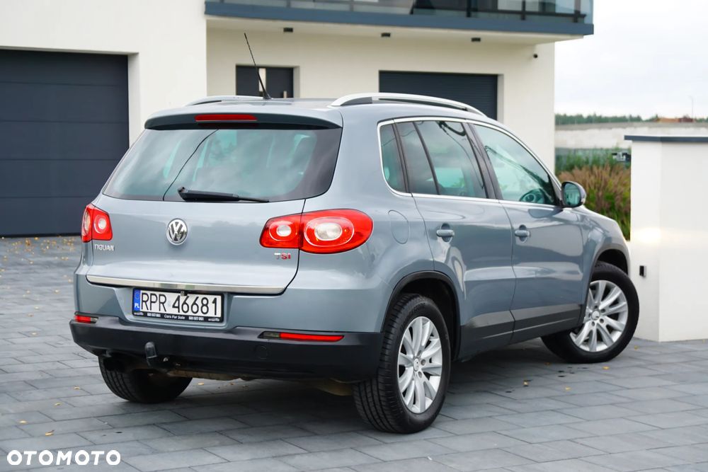 Volkswagen Tiguan - 11