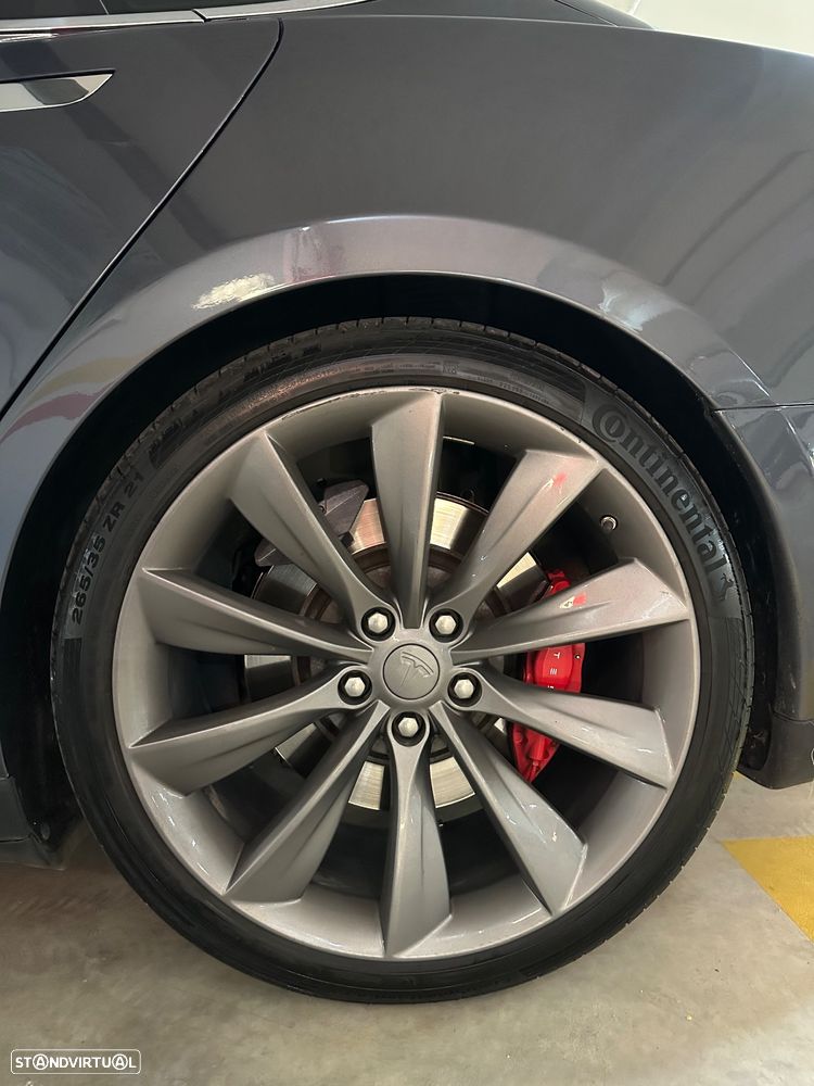 Tesla Model S P85D - 7