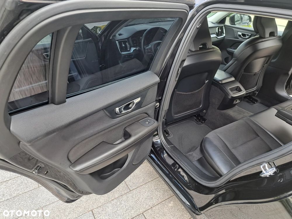 Volvo V60 D3 Drive-E Momentum - 13