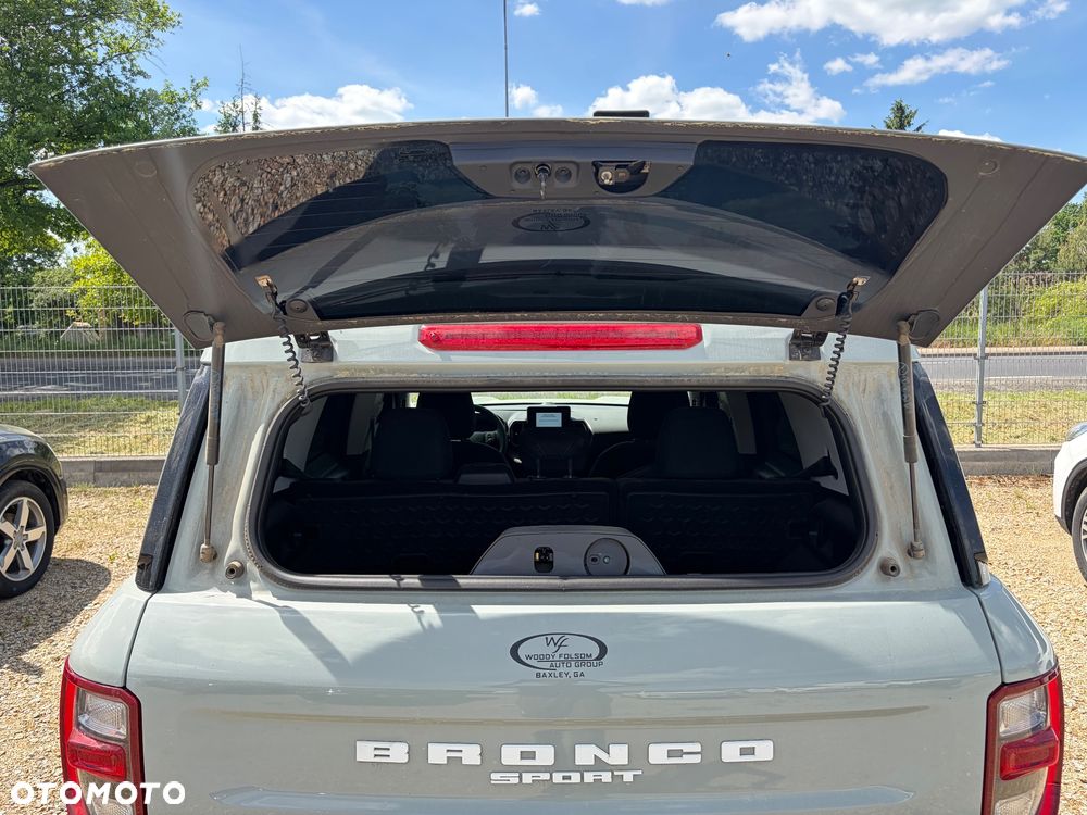 Ford Bronco - 10