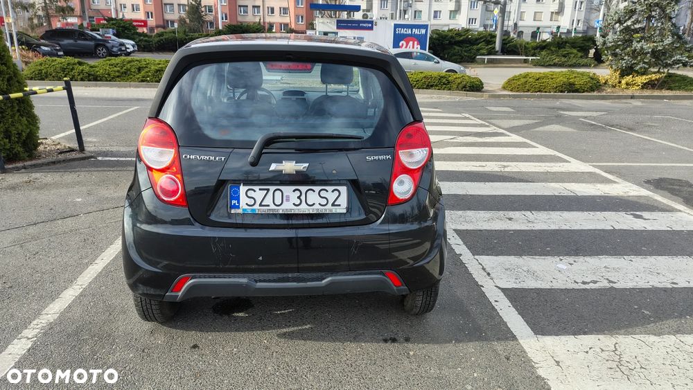 Chevrolet Spark 1.0 Base - 4