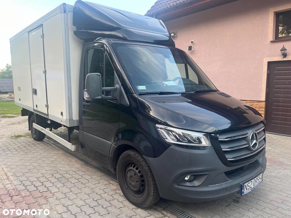 Mercedes-Benz Sprinter 319 - 1