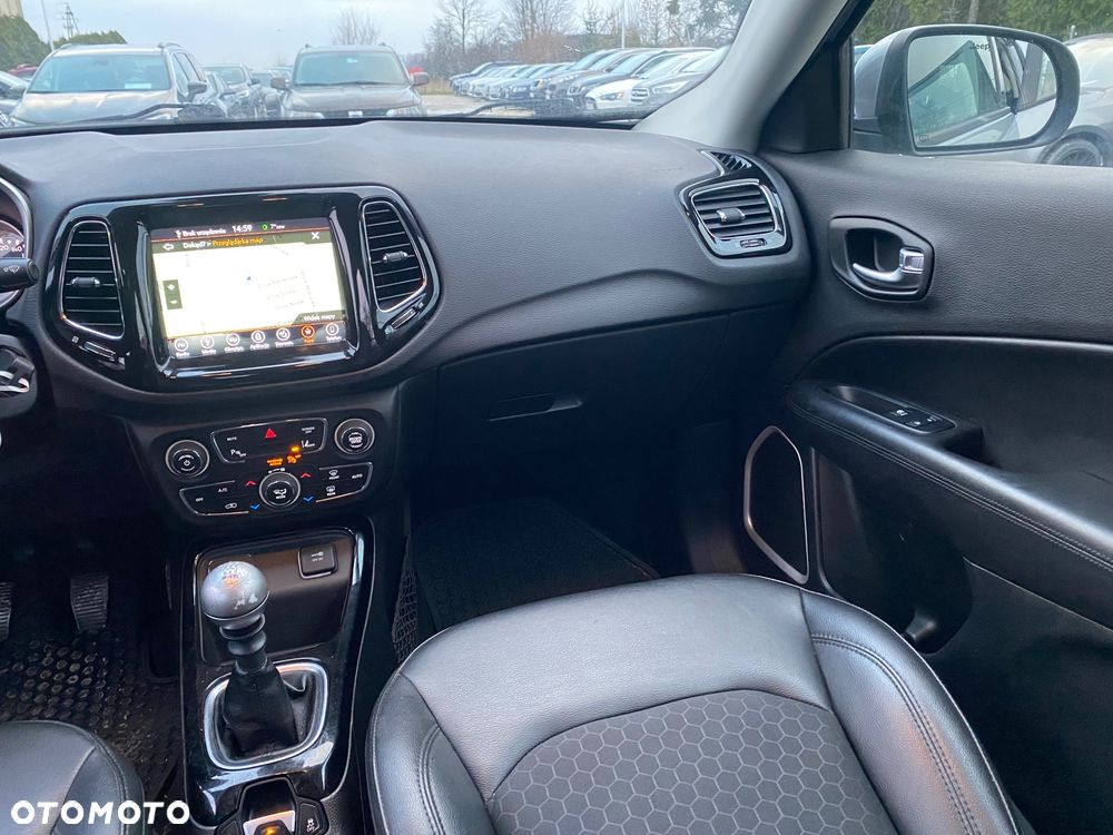 Jeep Compass 1.4 MultiAir Longitude - 24