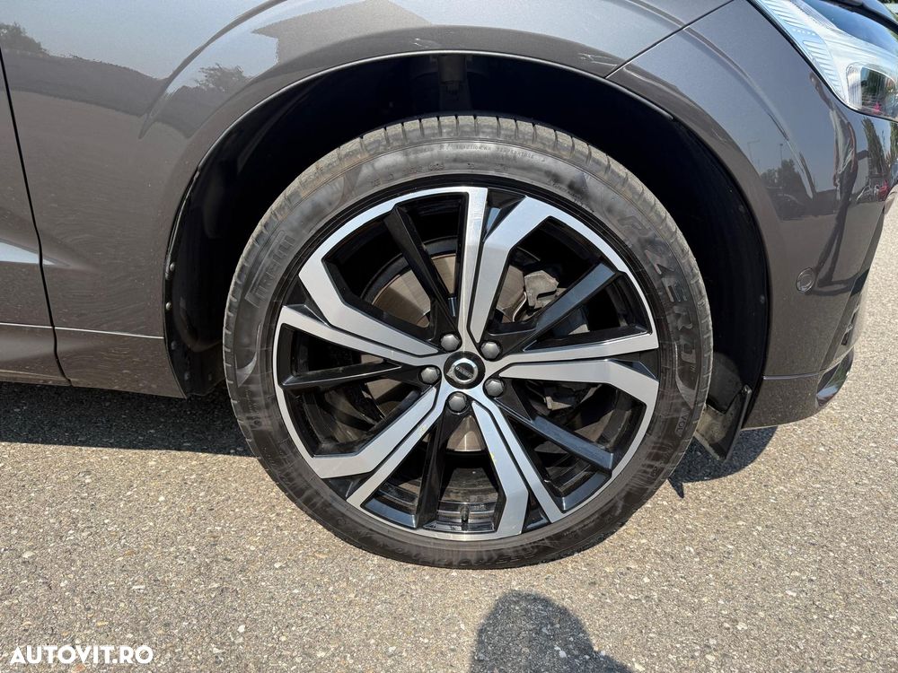 Volvo XC 60 B5 MHEV AT8 AWD R-Design - 25