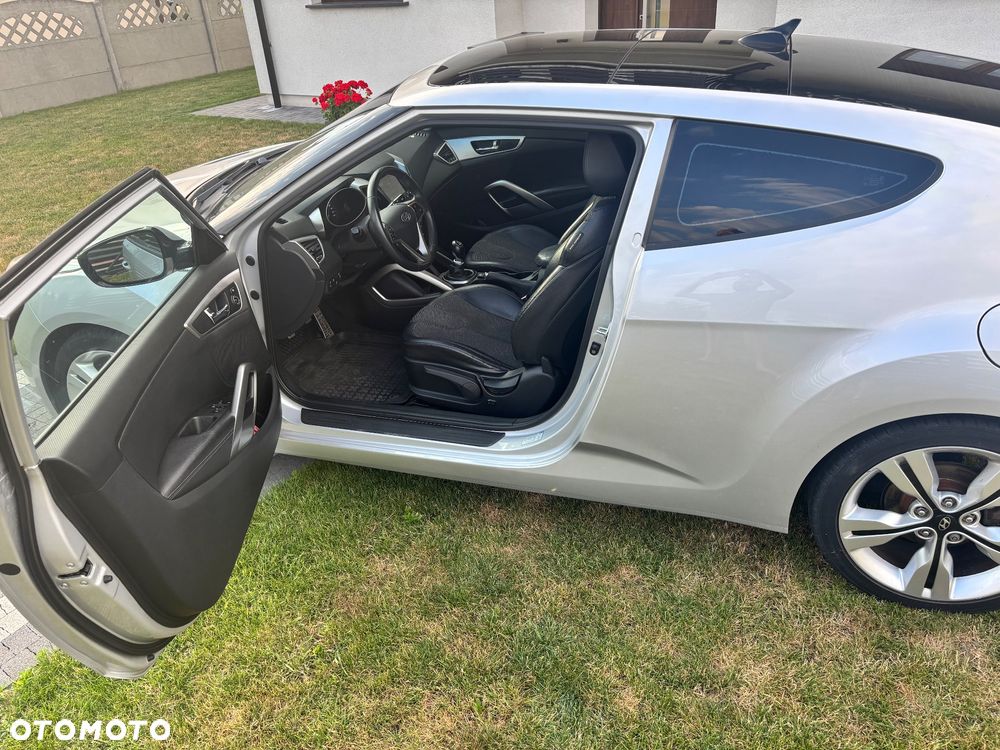 Hyundai Veloster - 18