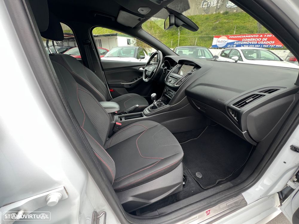 Ford Focus SW 1.5 TDCi ST-Line - 10