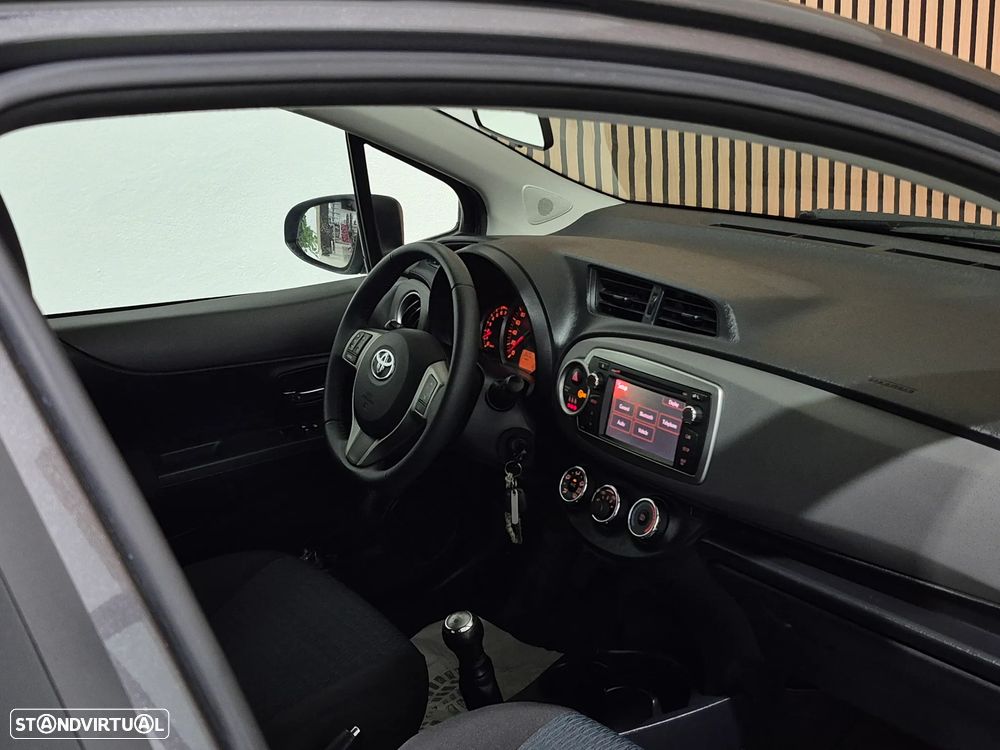 Toyota Yaris 1.0 VVT-i Comfort+P.Style - 22