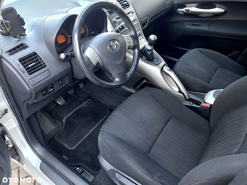 Toyota Auris - 5