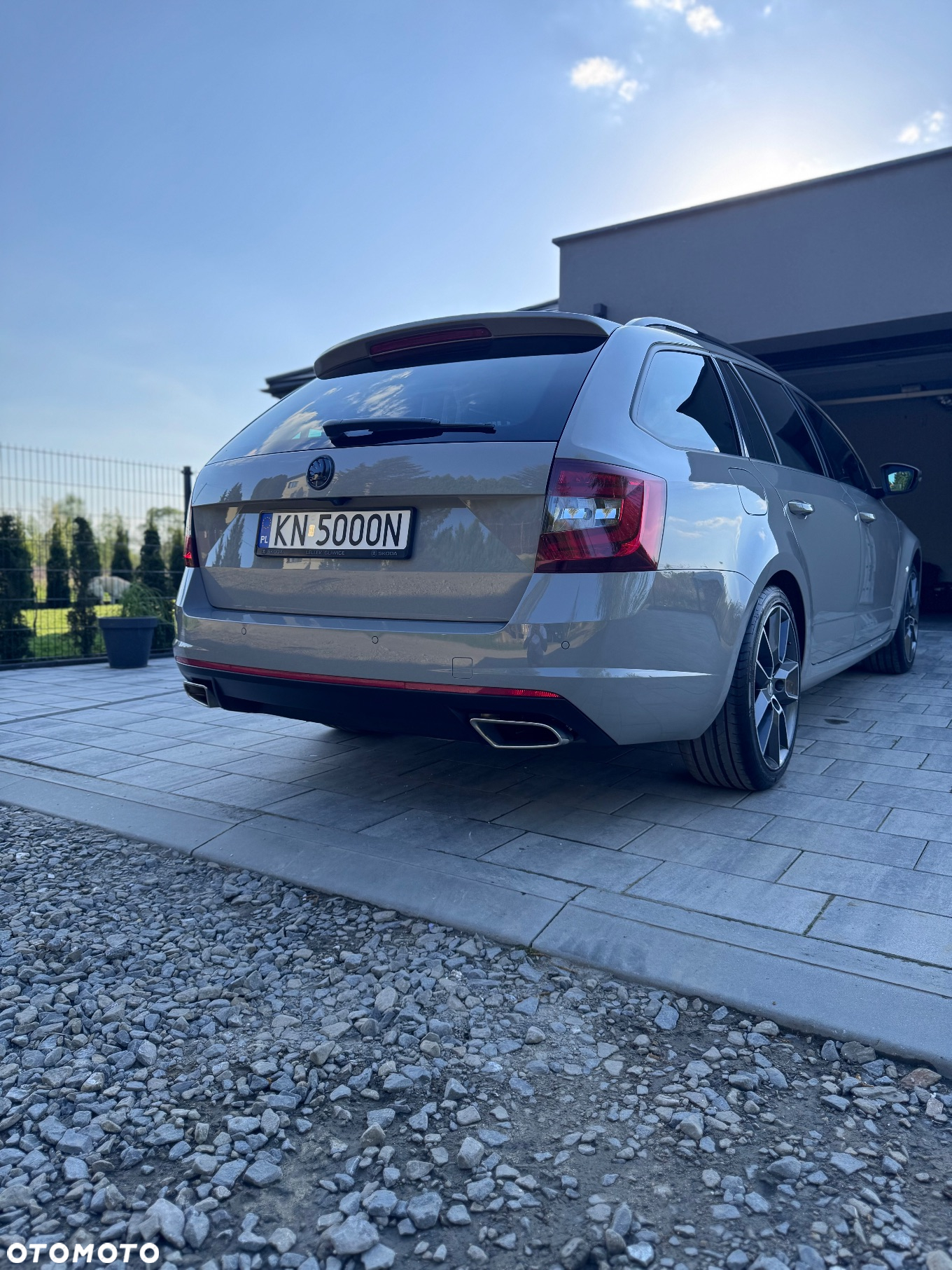 Skoda Octavia 2.0 TDI DSG RS - 5