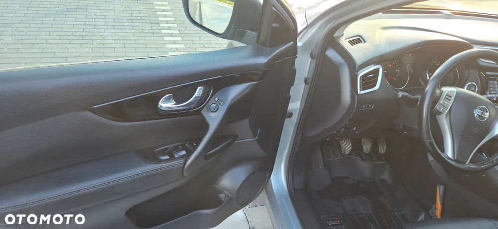 Nissan Qashqai 1.5 dCi Tekna - 9