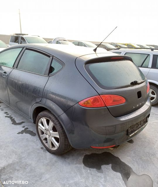 Grila bara fata centru Seat Leon 2 1P [2005 - 2009] Hatchback 5-usi 2 - 5