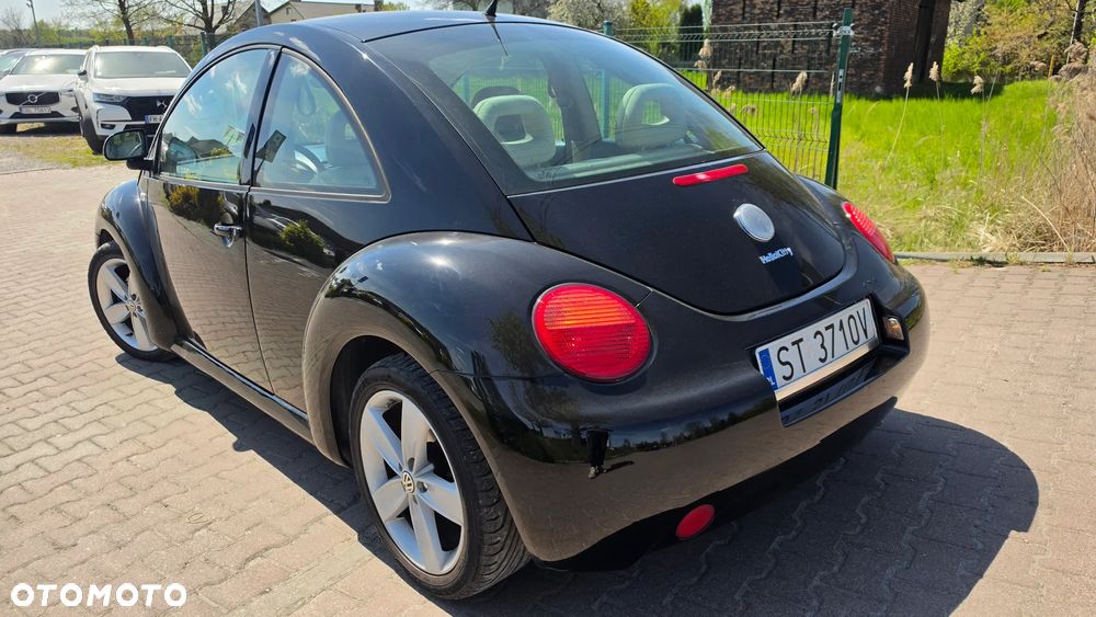 Volkswagen New Beetle 2.0 - 19