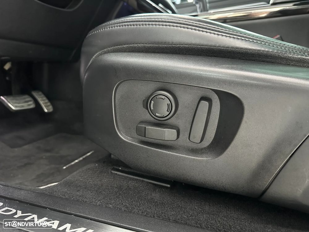 Land Rover Range Rover Evoque P250 R-Dynamic HSE - 38