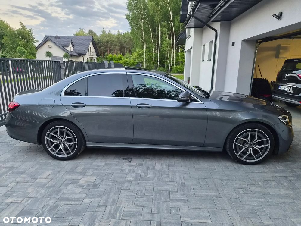 Mercedes-Benz Klasa E 220 d 4Matic 9G-TRONIC AMG Line - 40