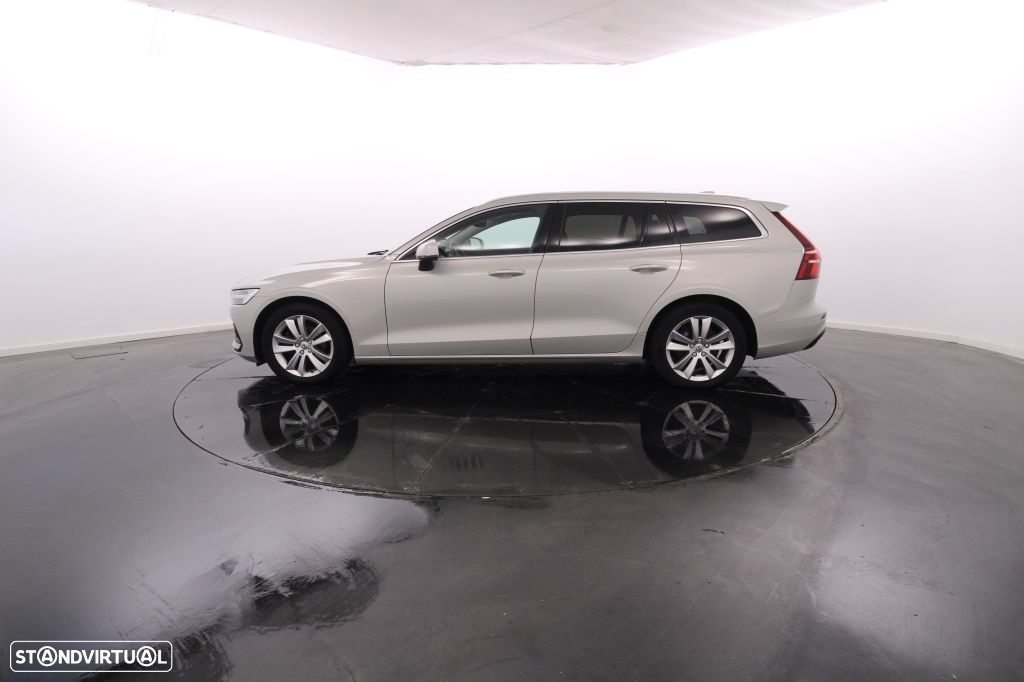 Volvo V60 2.0 D3 Momentum Plus - 3