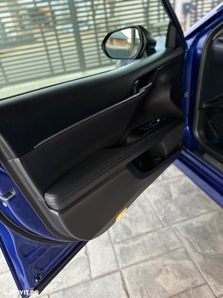 Toyota Camry 2.5 Hybrid Exclusive - 19