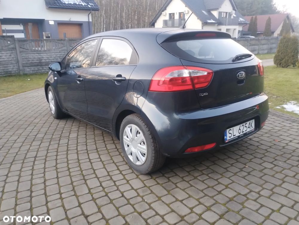 Kia Rio - 2
