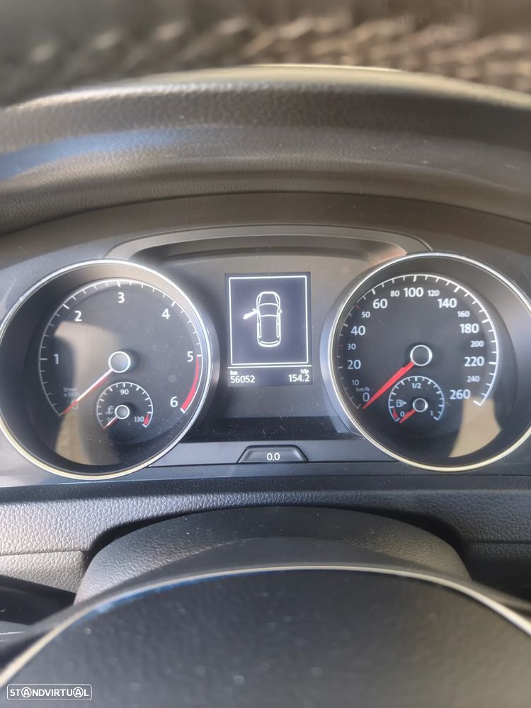 VW Golf 1.6 TDI Confortline DSG - 6