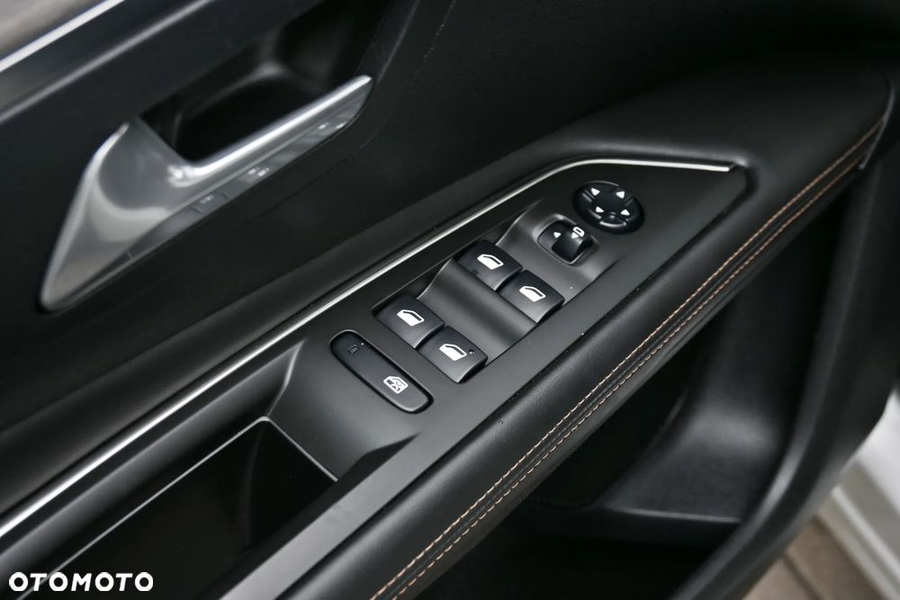 Peugeot 3008 2.0 BlueHDi GT S&S EAT8 - 40