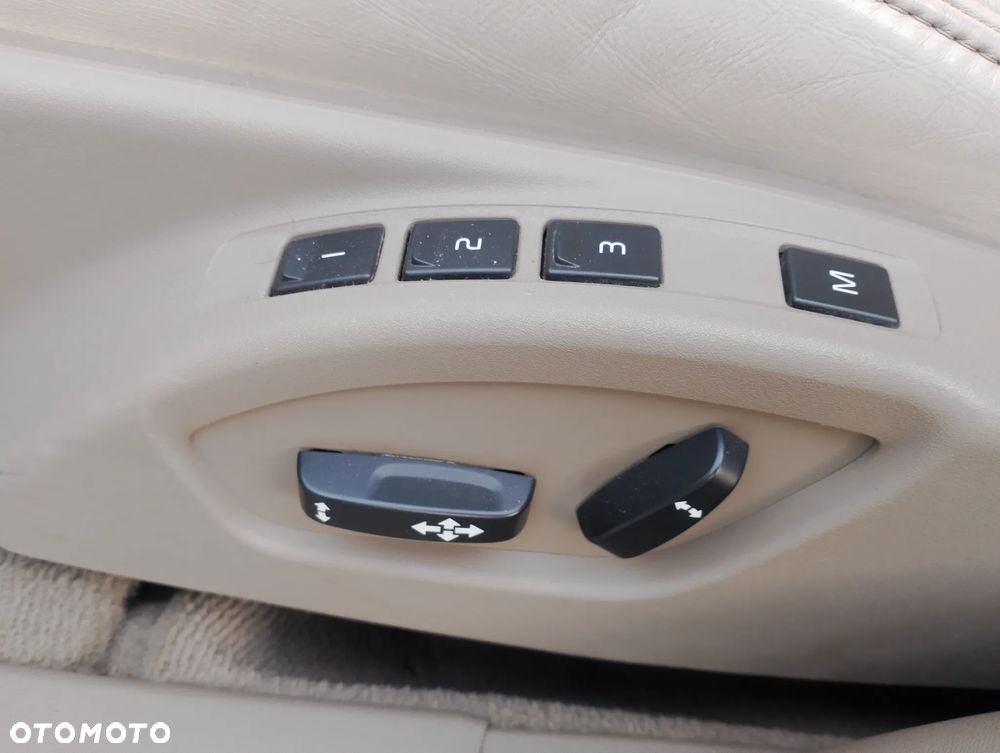 Volvo V70 T6 AWD Geartronic Momentum - 19