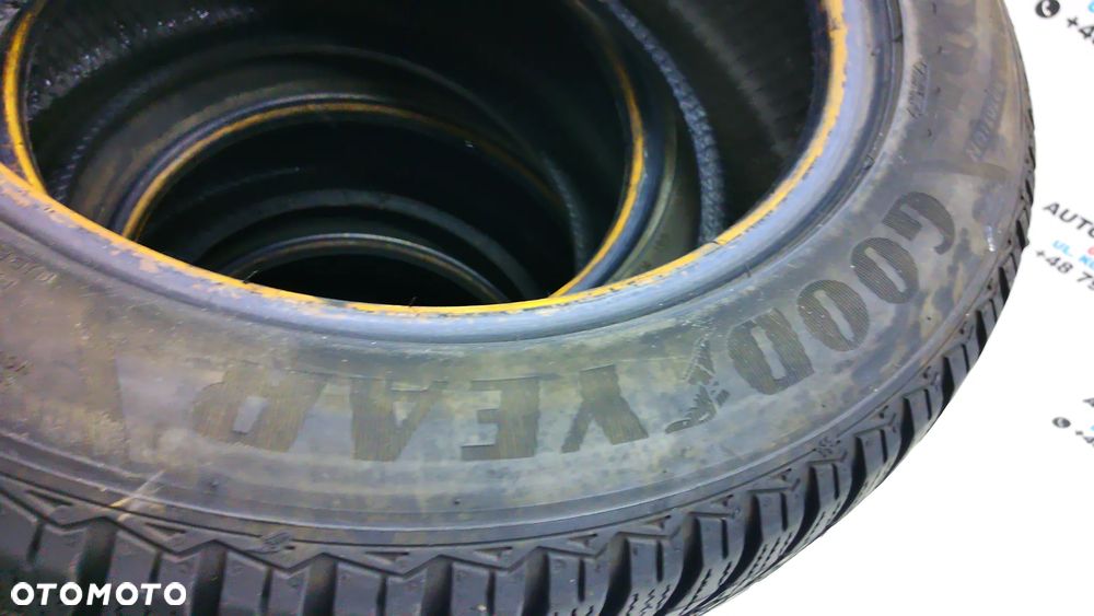 205/55R16 94V Goodyear - 10