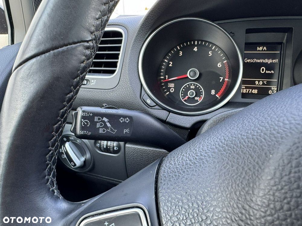 Volkswagen Golf 1.6 Comfortline - 14