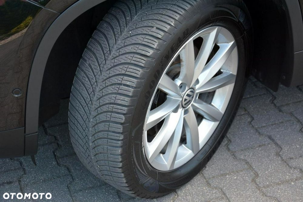 Volkswagen Tiguan 2.0 TDI SCR BlueMotion Technology Lounge Sport & Style - 33
