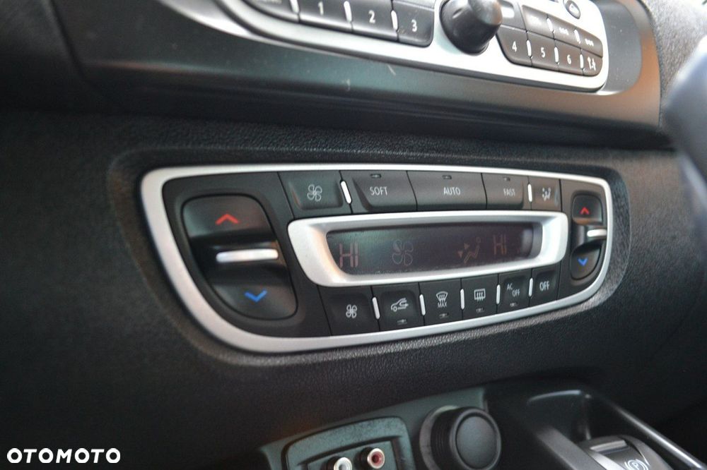 Renault Scenic 1.5 dCi Bose EDC - 22