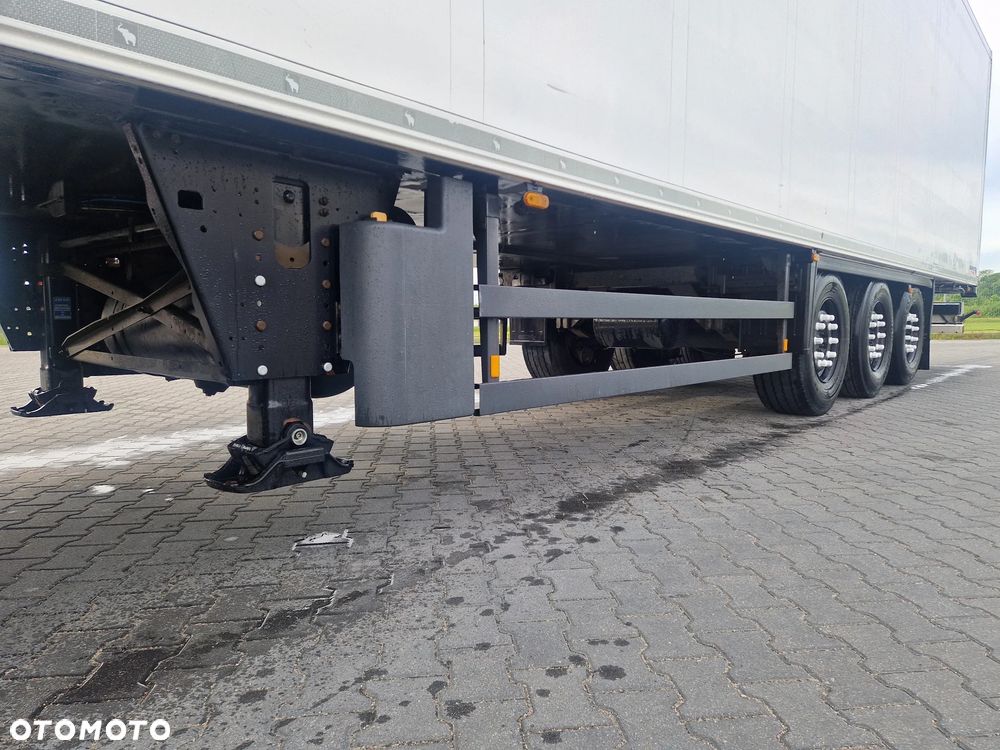 Schmitz Cargobull sko24 - 8