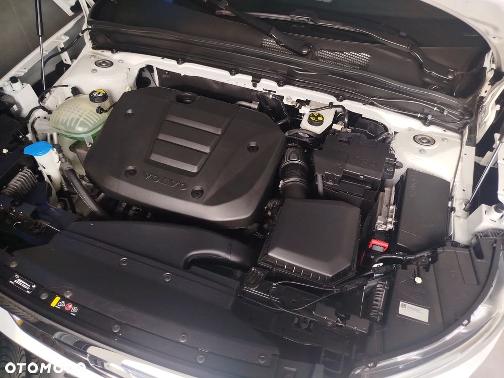 Volvo XC 40 T2 Plus Dark - 34
