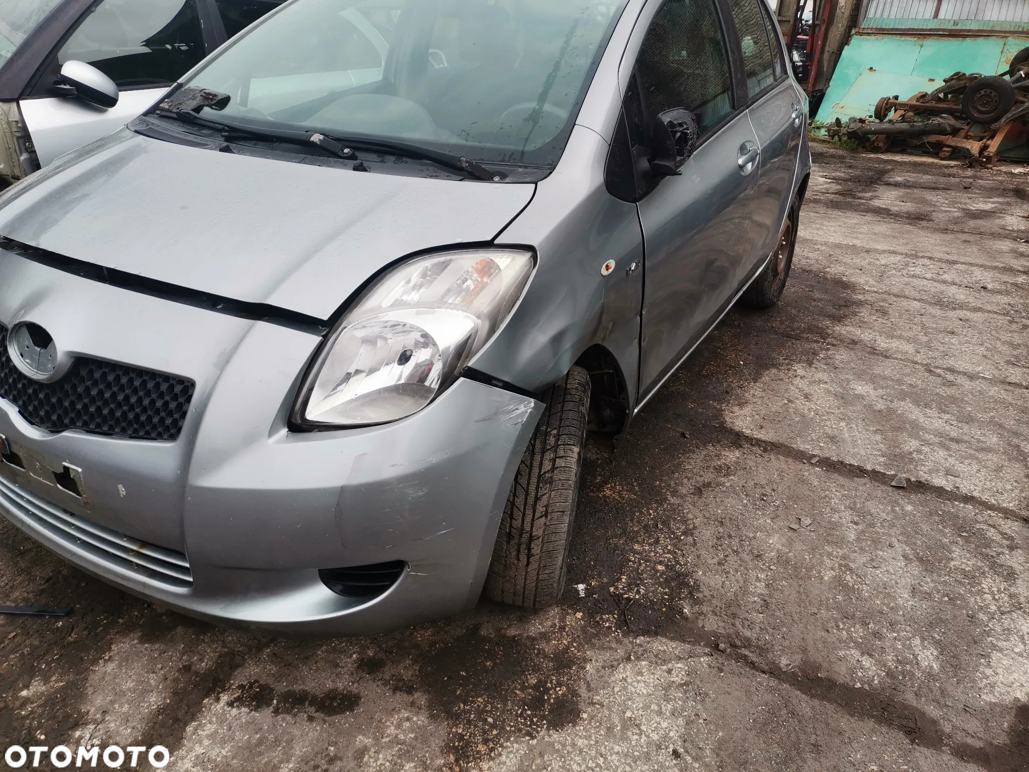 Toyota Yaris II 1.4 D4D silnik skrzynia  lak 1F8 - 2