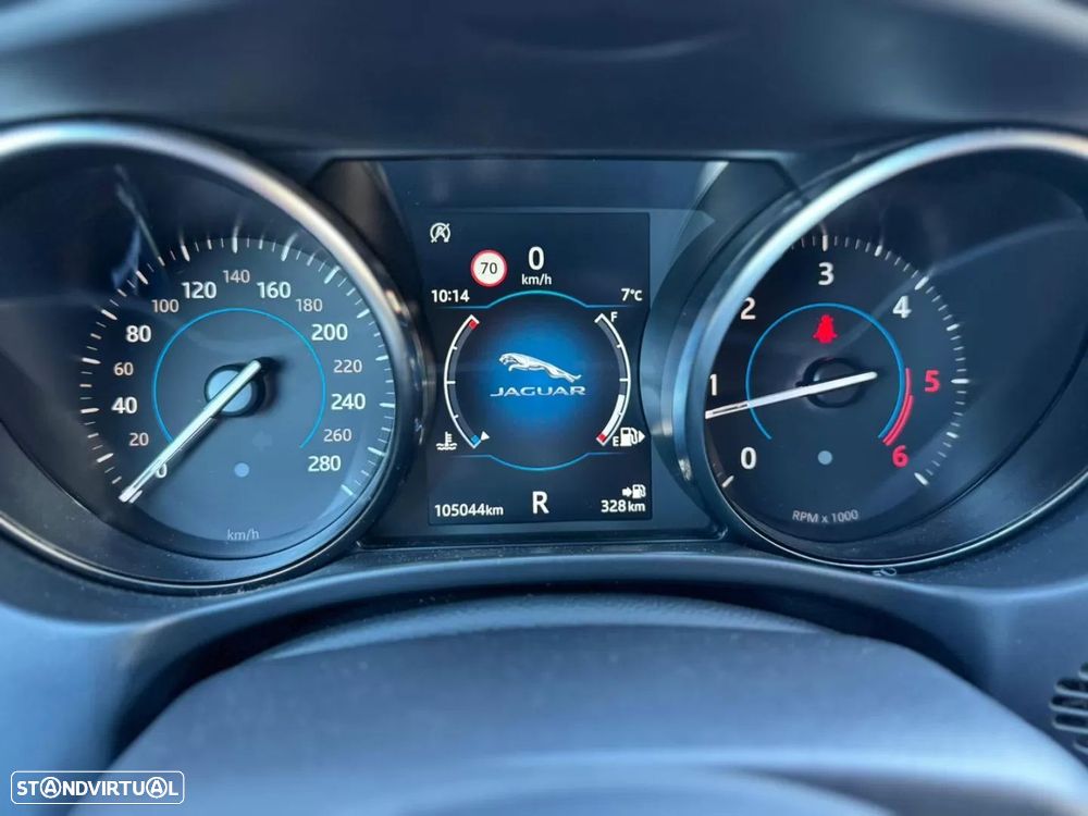 Jaguar XE 2.0 D Prestige Aut. - 3