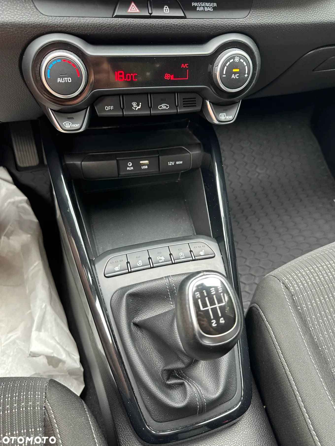 Kia Stonic - 28
