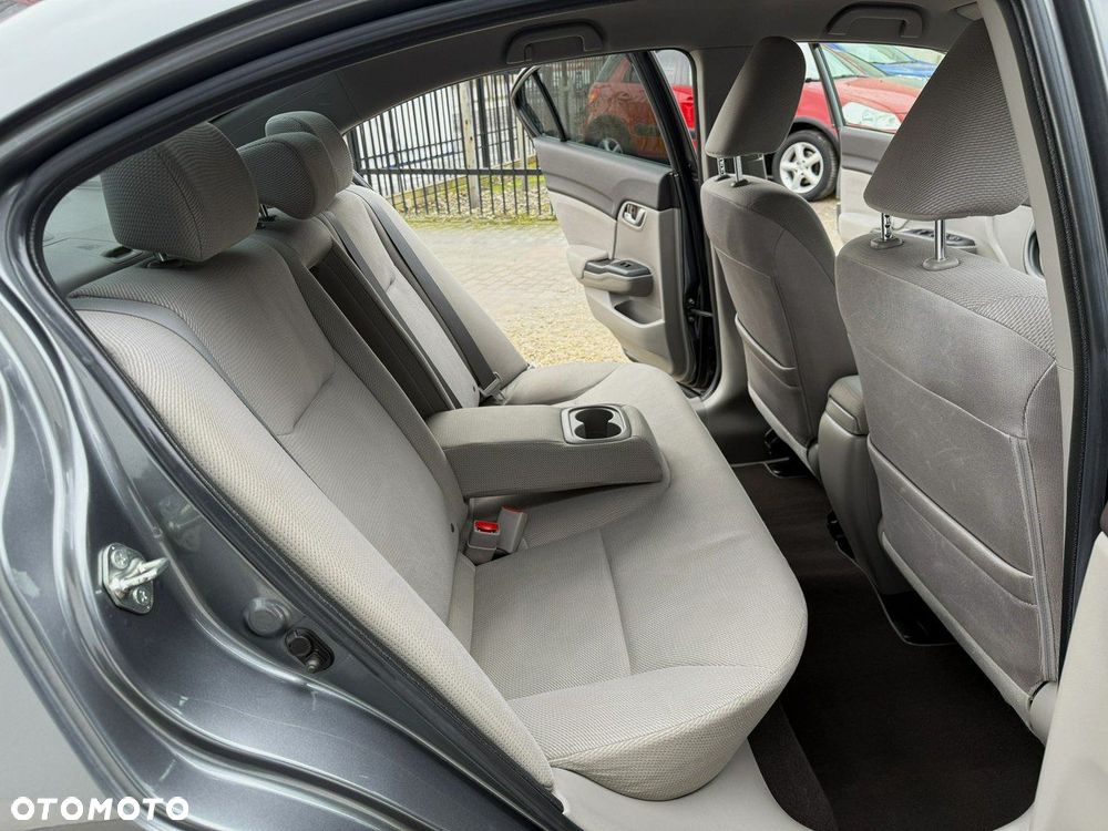 Honda Civic 1.8 i-VTEC Comfort - 21