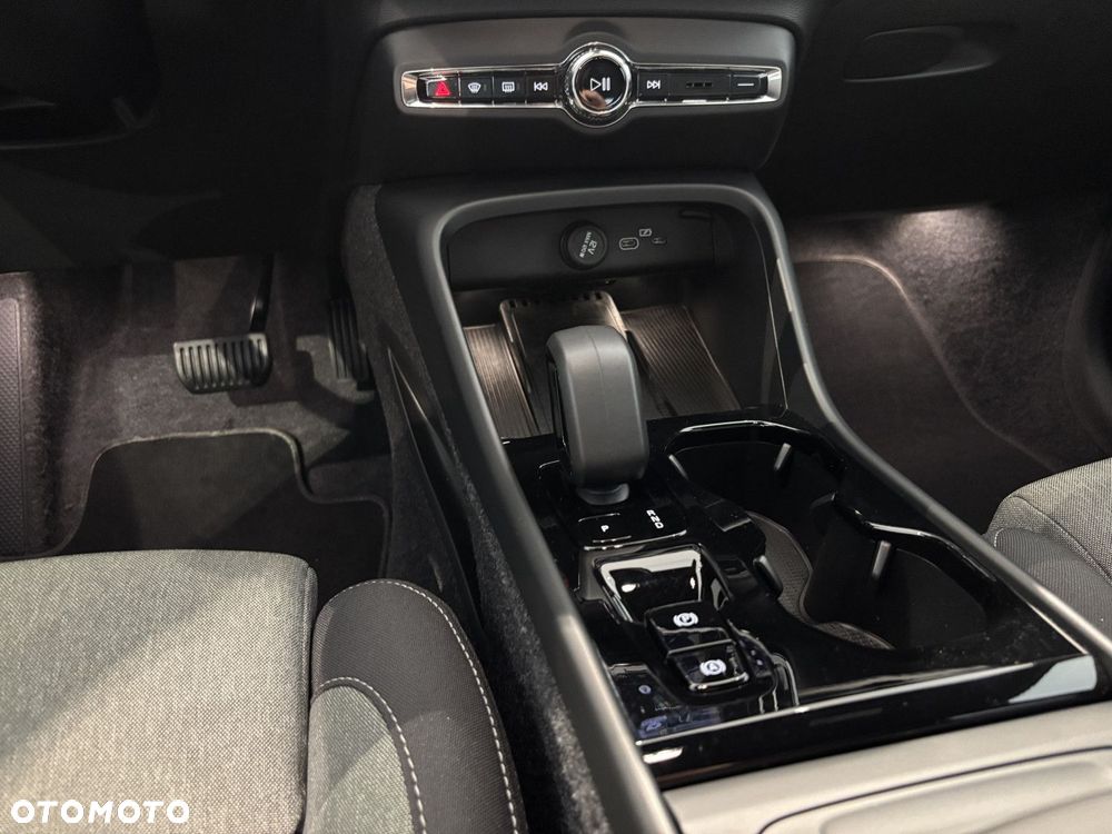 Volvo XC 40 - 15