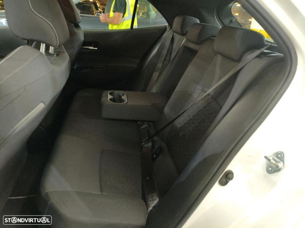 Toyota Corolla 1.8 Hybrid Comfort - 42