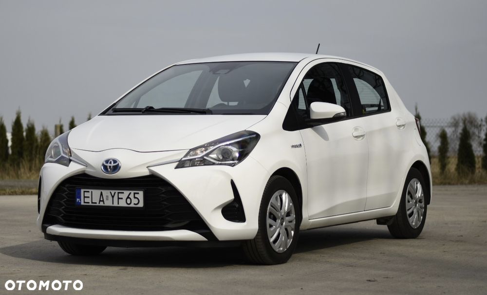 Toyota Yaris Hybrid 100 Premium EU6 - 10