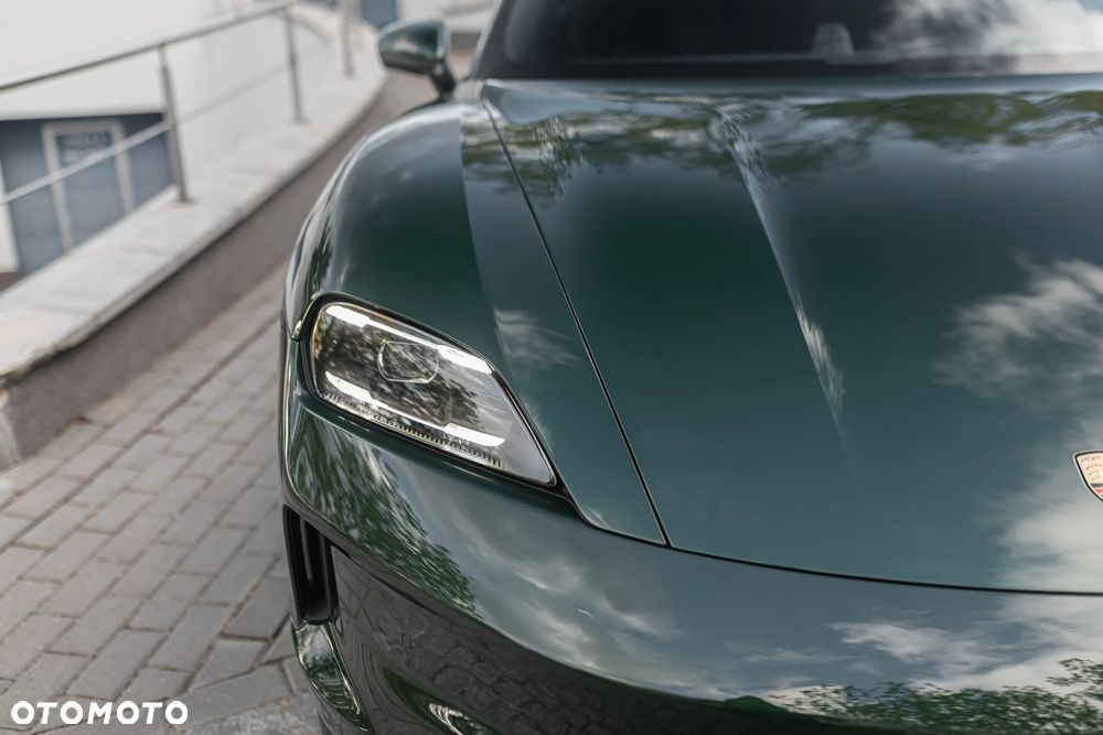 Porsche Taycan 105kWh 4S Performance Plus - 8