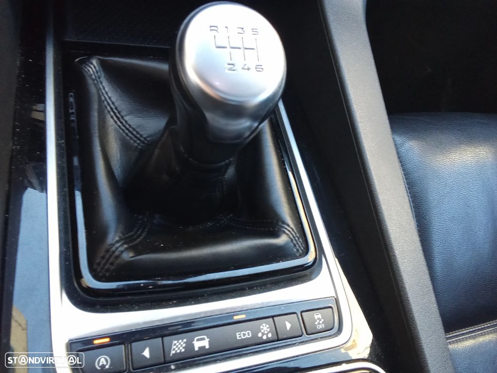 Jaguar F-Pace 20d Prestige - 23