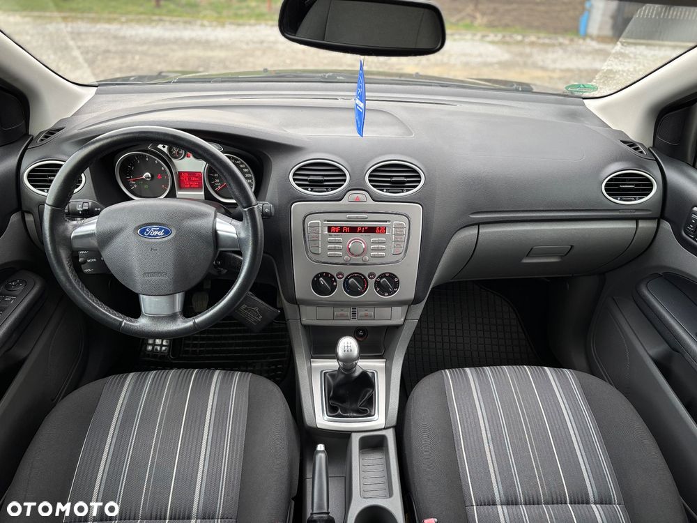 Ford Focus - 12