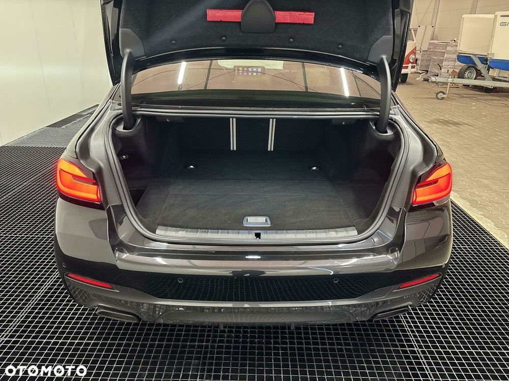 BMW Seria 5 520i mHEV M Sport sport - 12