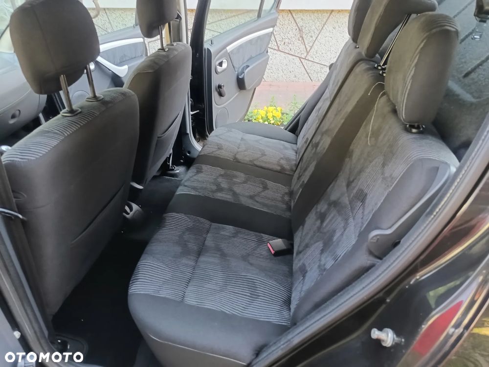 Dacia Sandero 1.6 Laureate - 19
