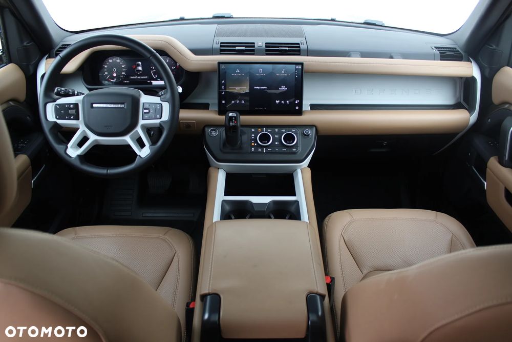 Land Rover Defender - 12