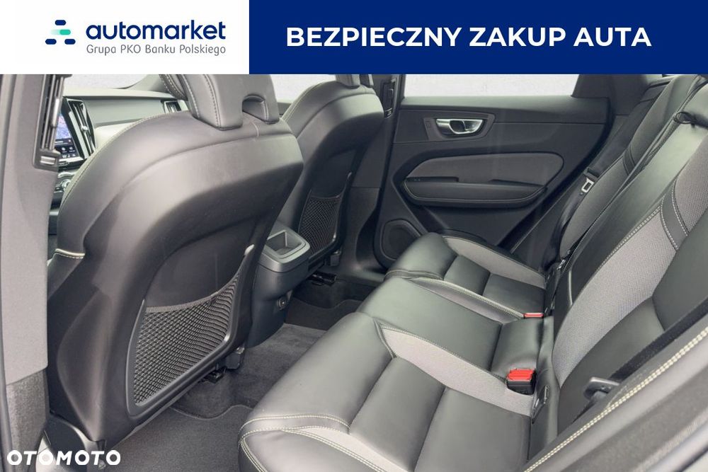 Volvo XC 60 B4 D Plus Dark - 9