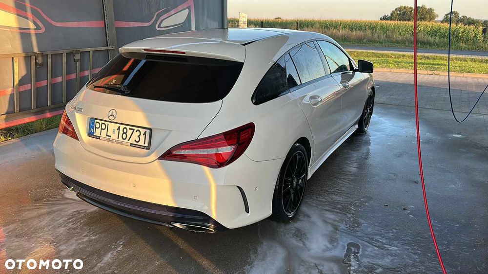 Mercedes-Benz CLA 200 7G-DCT AMG Line - 14
