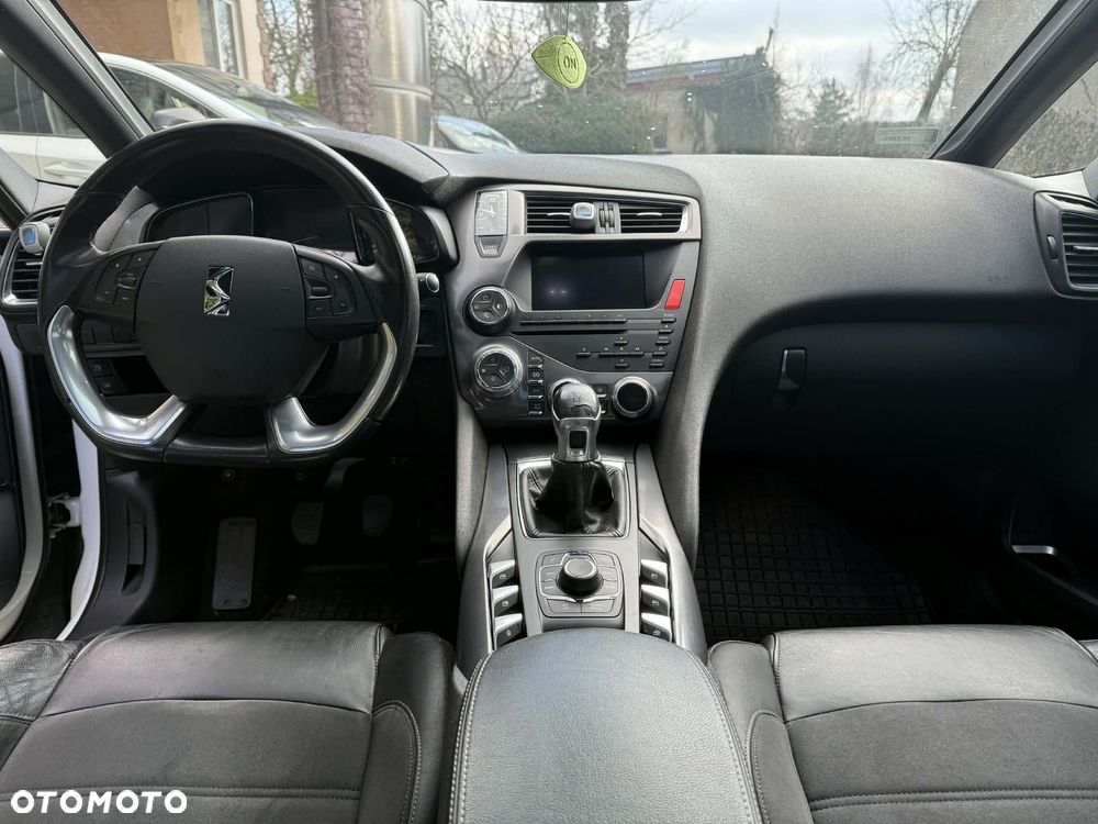 Citroën DS5 1.6 THP SportChic - 19