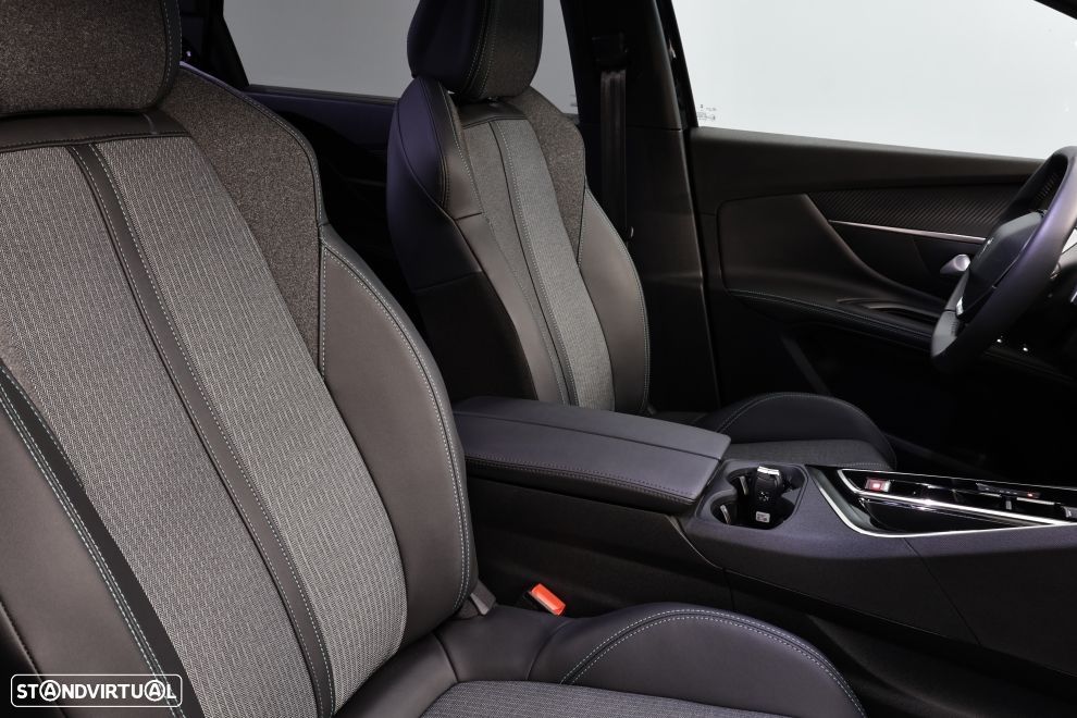 Peugeot 5008 1.2 PureTech Allure Pack EAT8 - 21