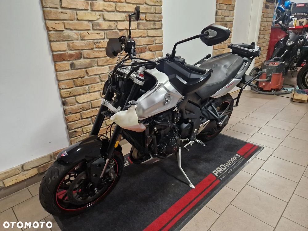 Triumph Tiger - 6