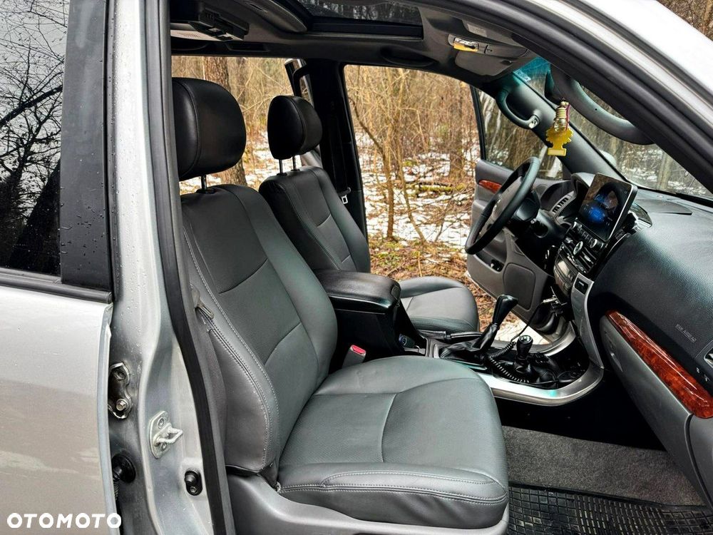 Toyota Land Cruiser LC 3.0 D-4D Prestige - 11